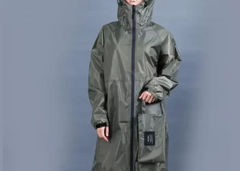 New Raincoat Women Men Ladies Rain Coat Poncho Breathable Long Portable Water-Repellent Rainwear Jacket